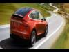 “تسلا“ تقدم أول نسخة خاصة من سيارتها Model X باللون الأحمر