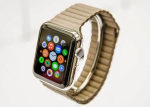 آبل تعمل على نسخة جديدة مستقلة من ساعتها الذكية Apple Watch