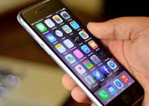 iPhone 7 بهيكل معدني قوي يجعل الهاتف مقاوما للماء