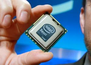 intel تعلن عن معالجات Xeon الرهيبة إلى الحواسيب المحمولة