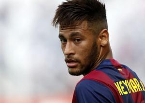 نيمار يقترب من تمديد عقده مع برشلونة