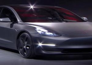 " تيسلا " تطرح السيارة موديل Tesla 3 بسعر 35 الف دولار
