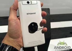 بسبب للكاميرا القابلة للدوران : هاتف " " Polaroid الجديد يدخلها الى النزاع القضائى