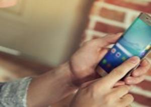 هاتف Galaxy S6 Edge يحصل على أول تحديث له