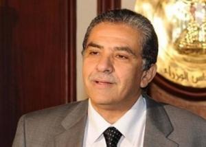وزير البيئة يوجه بالتعامل مع التلوث الزيتي أمام هاويس ترعة النوبارية