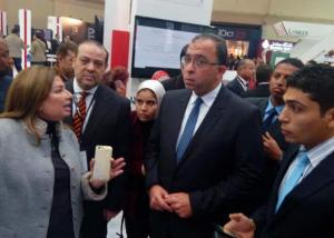 وصلة" :تستعرض تطبيق "مصلحة " و" حكومتى " تحت شعار "سهولة.. يسر.. أمان " لتقديم خدمات الحكومة