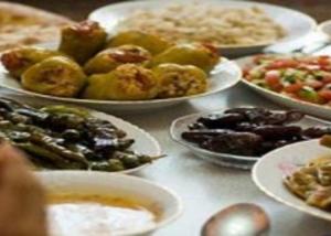 عُسر الهضم بعد الإفطار.. وعلاجه