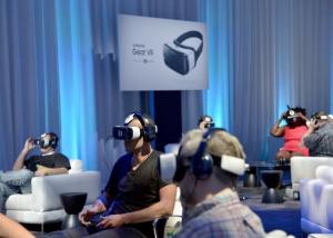 مستخدمي خوذة Gear VR إستهلكوا أكثر من 2 مليون ساعة من محتوى الواقع الإفتراضي