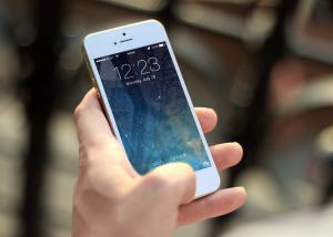 تقرير جديد يؤكد إستحواذ آبل على الشركة الناشئة RealFace من أجل iPhone