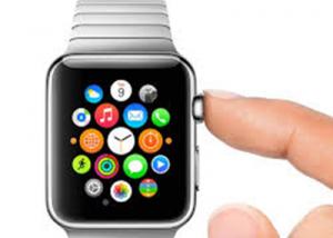 تيم كوك: بطارية الـ Apple Watch تحتاج للشحن يومياً