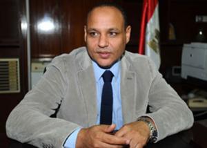 صقر : يبحث المشروعات الجديدة بشلاتين بين أكاديمية البحث العلمي ومحافظ البحر الأحمر
