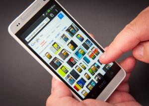 " HTC " تنفى حطط إصدار الهاتف " " One M9 Mini "
