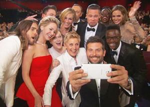 انتشار عصا التصوير الذاتى"Selfie" بفضل صورة نجوم الأوسكار