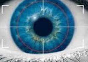 اختبارات العين تساهم في الكشف المبكر عن مرض الألزهايمر