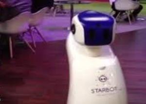مصر تطلق الروبوت “ستاربوت” في معرض جيتكس بدبي