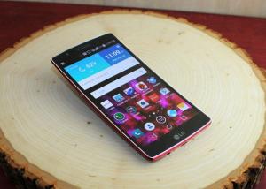 LG تزود الشركات الصينية بشاشات OLED في السنوات المقبلة