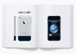 آبل تستعرض 20 عاما من النجاج  فى كتاب " Designed By Apple In California  "