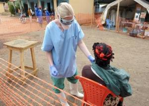 خبير سويدي يؤكد انحسار خطر فيروس الايبولا