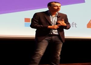 صلاح : 35 فريق من 13 دولة عربية يتنافسون فى الدورة الثالثة عشر لمسابقة كأس التخيل " Imagine Cup"