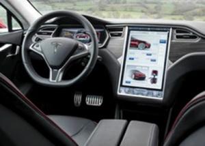 سيارة Tesla Model S تتعرض للإختراق