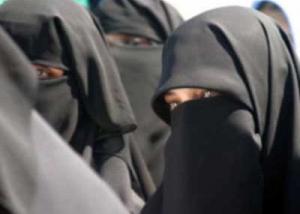 على الفيسبوك : رجال يتضامنون مع النساء لارتاد النقاب