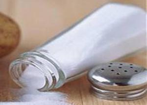 دراسة: تقليل الملح ببطء قد يطيل حياة الانسان